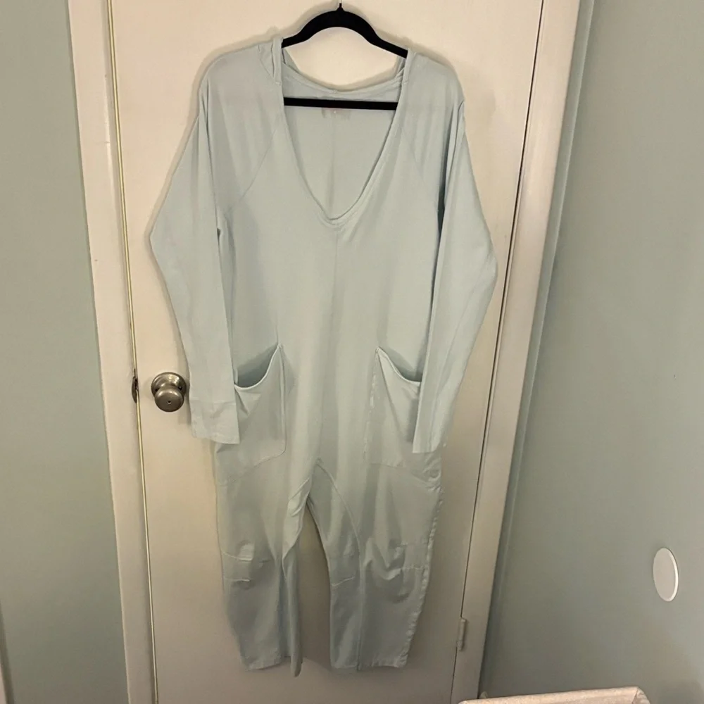 Free People Movement Onesie ~ Artic Snow ~ Size Small - Picture 11 of 13